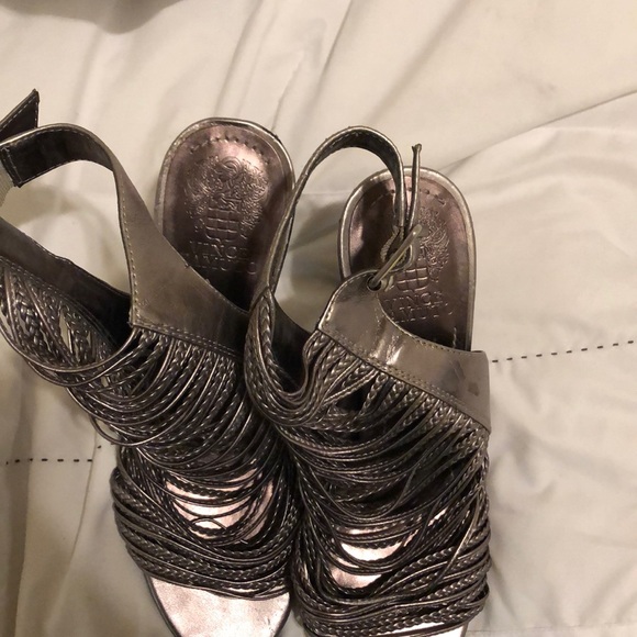 Vince Camuto Adita heels - Picture 3 of 7